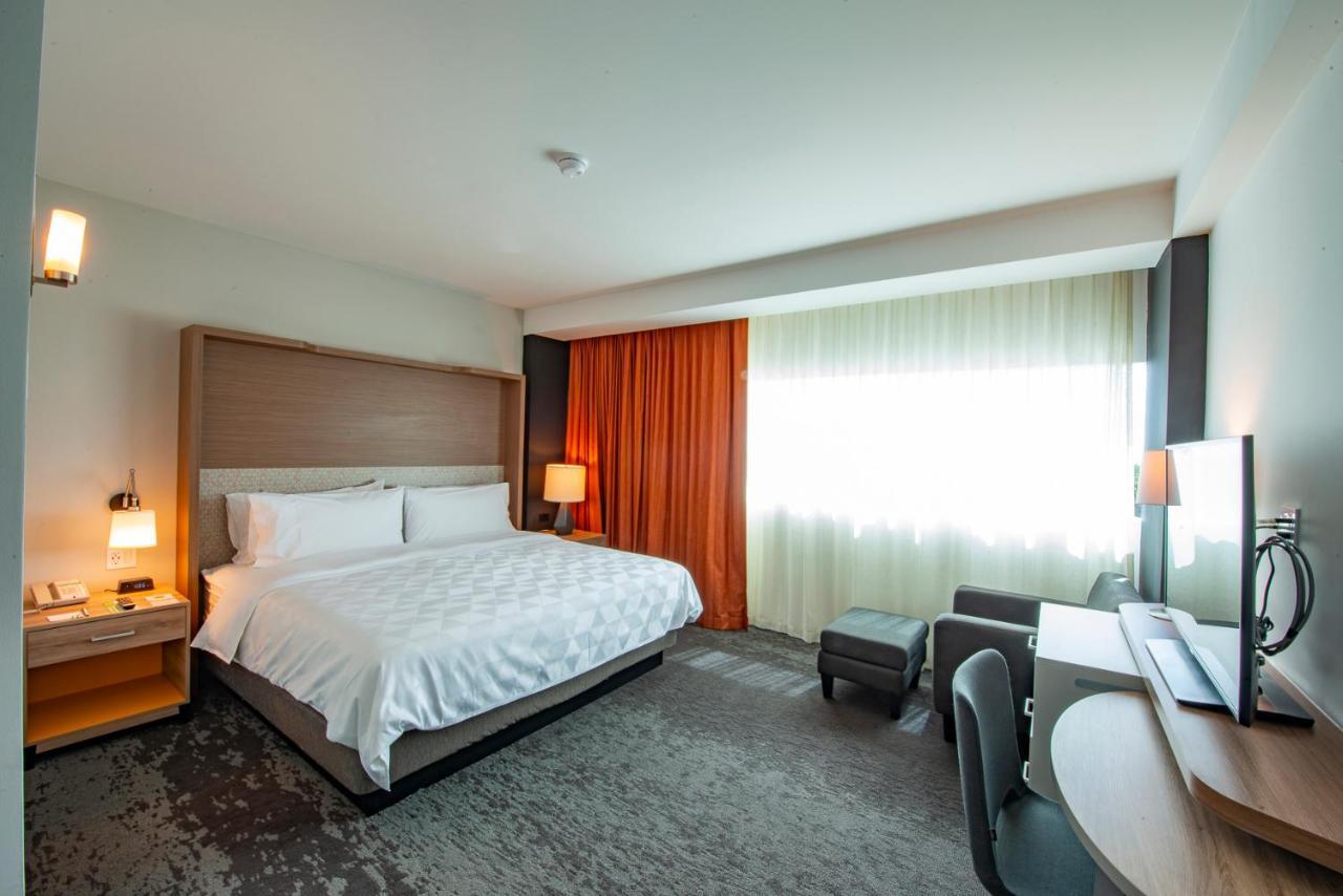Holiday Inn & Suites - Merida La Isla By Ihg Chambre photo