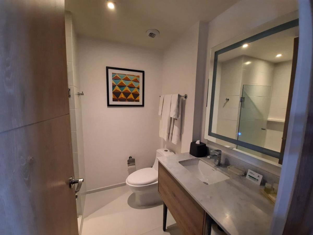 Holiday Inn & Suites - Merida La Isla By Ihg Extérieur photo