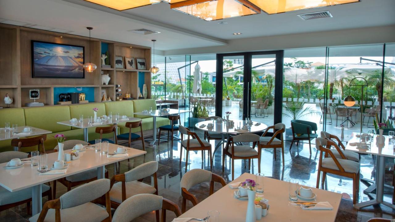 Holiday Inn & Suites - Merida La Isla By Ihg Extérieur photo