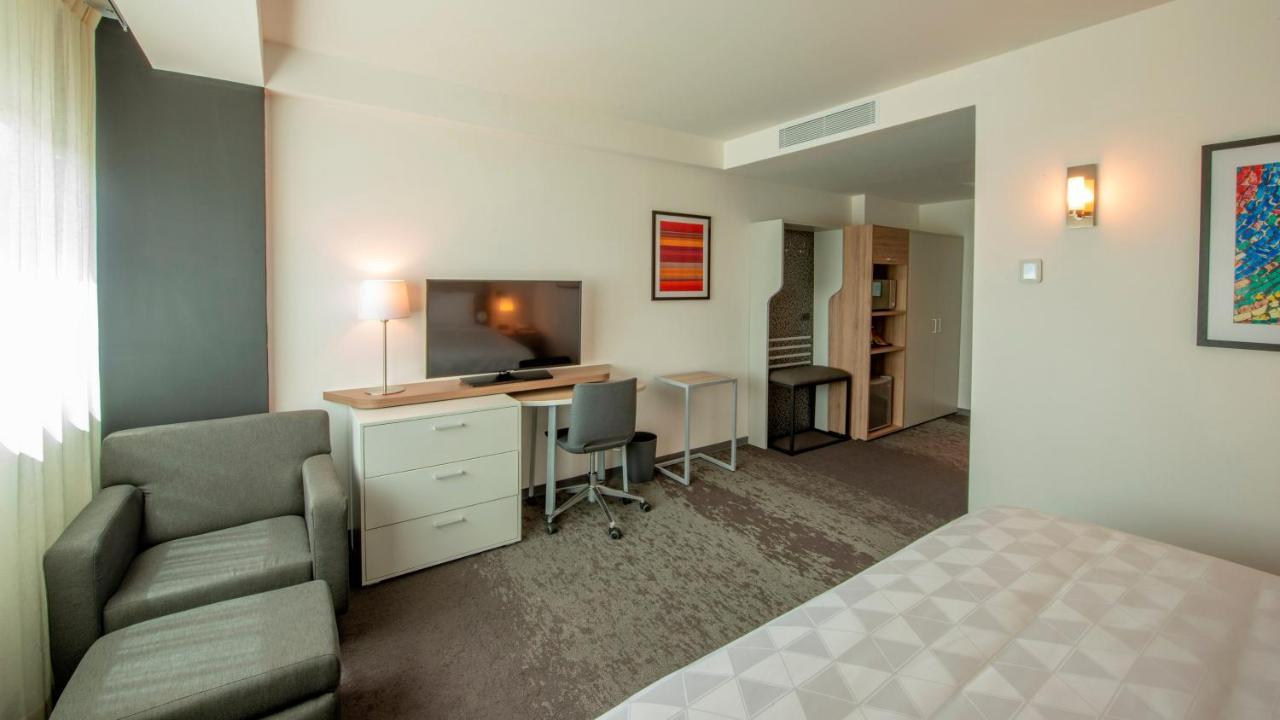 Holiday Inn & Suites - Merida La Isla By Ihg Extérieur photo